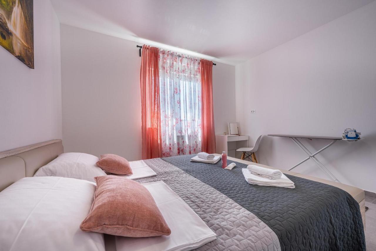 Domus Alba Apartments Pula Exteriér fotografie