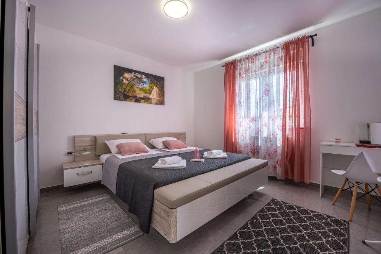 Domus Alba Apartments Pula Exteriér fotografie